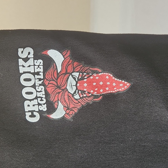 Crooks and castles Chicago bulls t-shirt and sweat pants combo - Picture 7 of 9